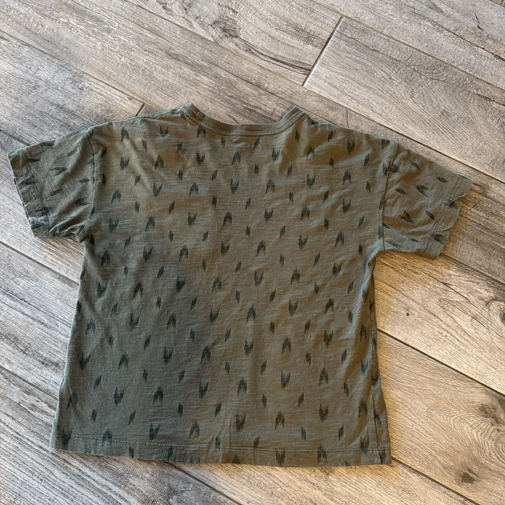 EUC Old Navy pocket t-shirt, sz L